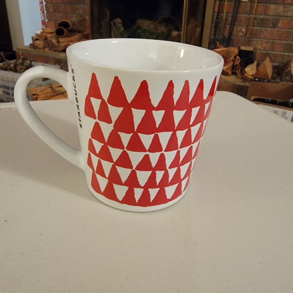 Starbucks 2016 Christmas Collection Red & White Abstract Triangle - Picture 4 of 6
